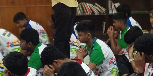 Social media addiction, peer pressure, Digital addiction